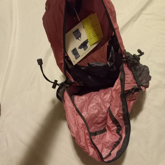 NEW Pink Outlander Ultra Lightweight Packable Water Resistant backpack - Picture 9 of 14